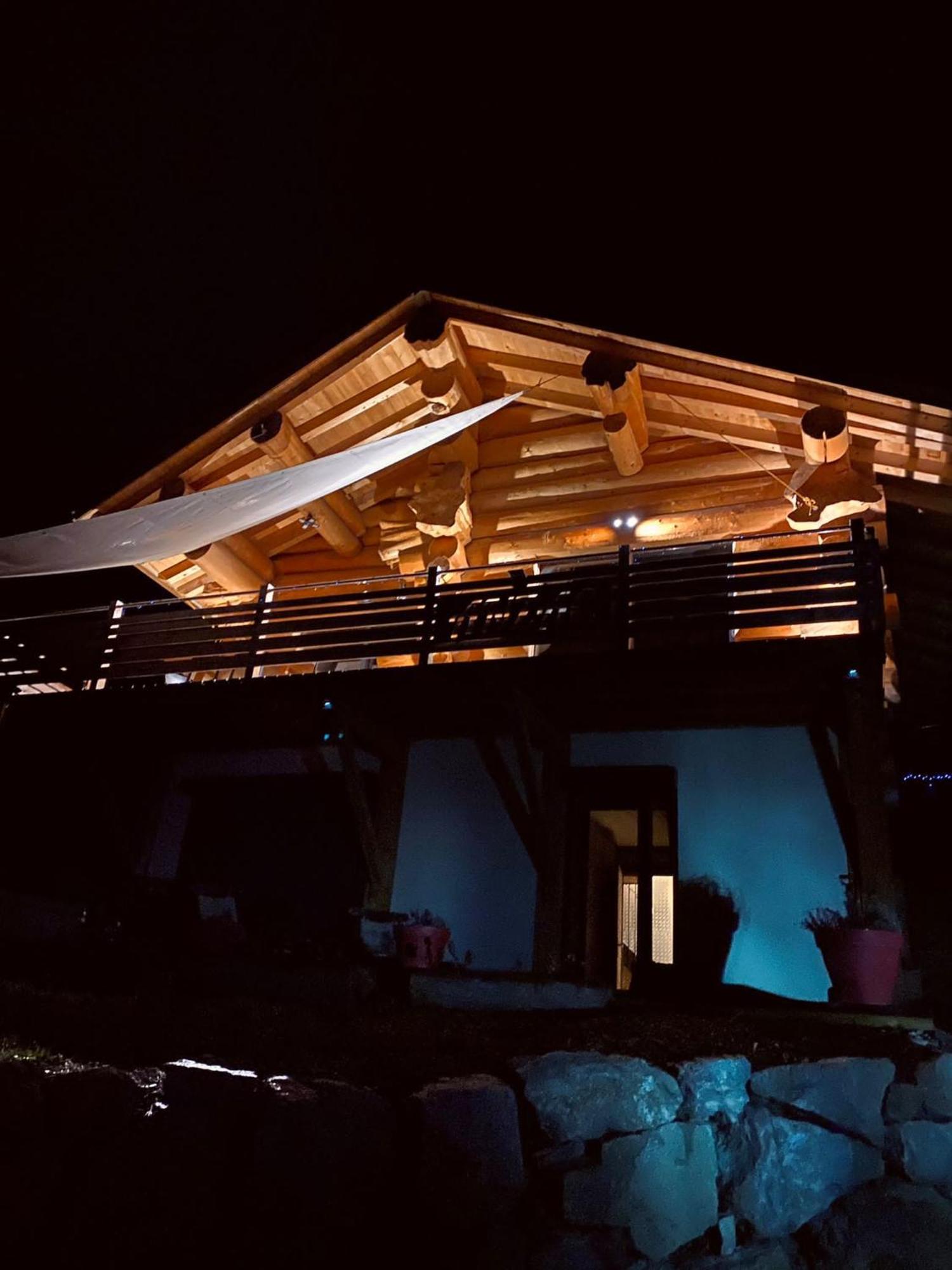 Chalet Anzac Chalet 5 Etoiles En Rondins Tout Neuf Unique Dans Les Aravis Les Villards-sur-Thônes Exterior foto